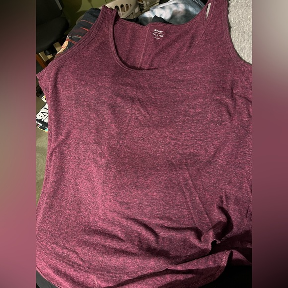 Old navy sleeveless pocket top (inventory tub #1) - Picture 4 of 7